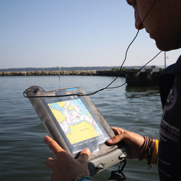 AQUAPAC（アクアパック）の「Waterproof iPad Case」