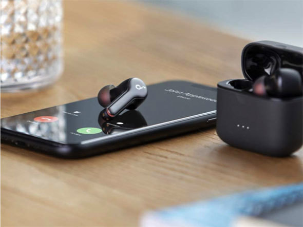 ワイヤレス充電が可能な「Anker Soundcore Liberty Air 2」