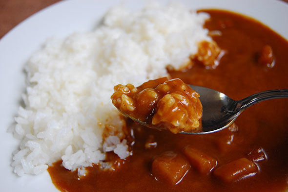 「レトルトカレー」売れ筋ランキング　ビーフ＆中辛が人気　レンチン対応や常温でも食べられるタイプなど