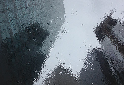 防水・はっ水加工で急な雨に備える