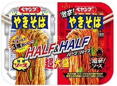 ‎まるか商事「ペヤング 超大盛やきそば ハーフ&ハーフ激辛」