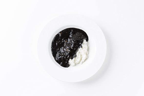 ‎ヤマモリ「morish とろける玉ねぎとカカオの濃厚黒カレー」