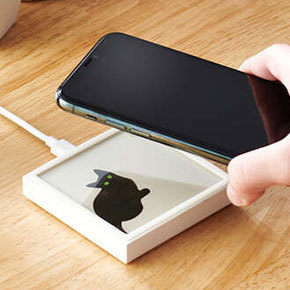 エレコム「きせかえワイヤレス充電器 W-QA19WH」