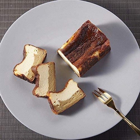 アンドオイモトウキョウ「バスクチーズケーキ」