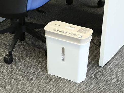 アイリスオーヤマ 家庭用シュレッダー「P8GC」