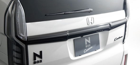 N-BOX Custom STYLE+ BLACK