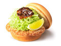 モスバーガーに期間限定の新メニュー「とり竜田バーガー」登場! モス初の竜田揚げバーガー