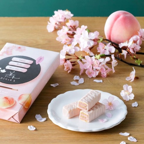 石屋製菓「美冬（みふゆ）さくらともも  6個入り」
