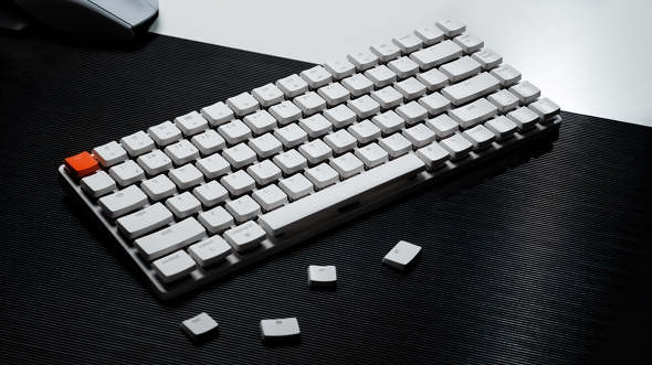 有線でも無線でも使用可能な「Keychron K3 ノンバックライト・ワイヤレス・メカニカルキーボード」