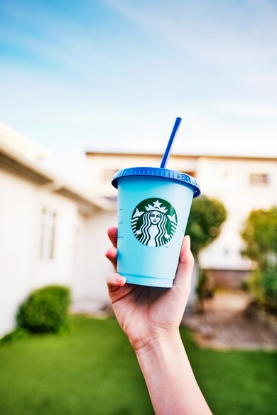 「カラーチェンジング リユーザブル コールド カップ」