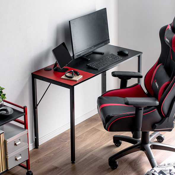 ケーブル通し付きでモニターアームに対応したシンプルなゲーミングデスク「100-DESKF041BK1」