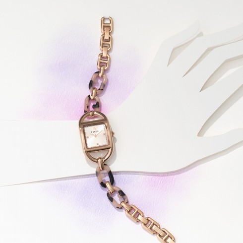 「FURLA CHAIN SQUARE」