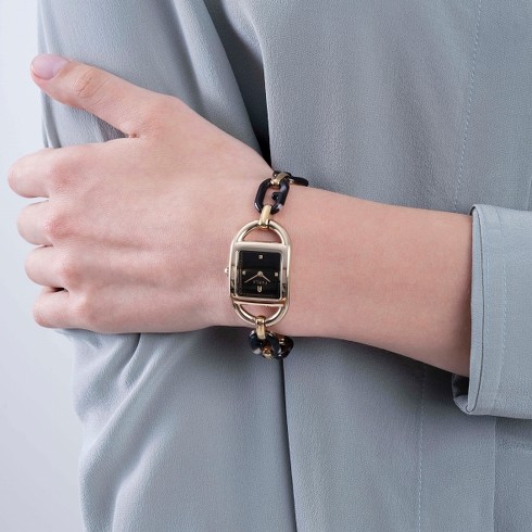 「FURLA CHAIN SQUARE」