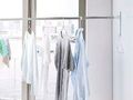 【山崎実業】「梅雨に役立つアイテム」おすすめ4選　部屋干しスペースを増やす＆スタイリッシュな収納で梅雨時期の洗濯を快適に【2022年5月版】