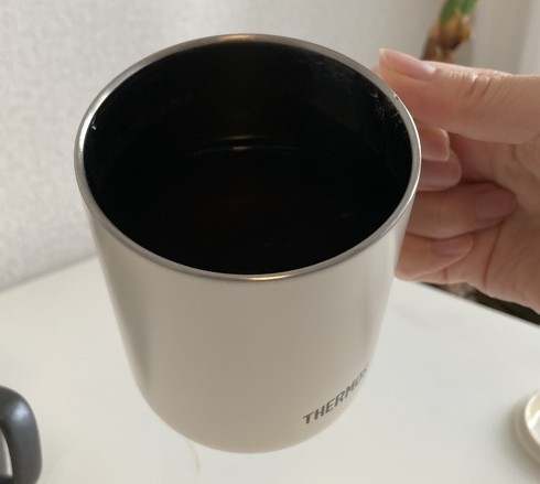 サーモス・ふた付き真空断熱マグカップ