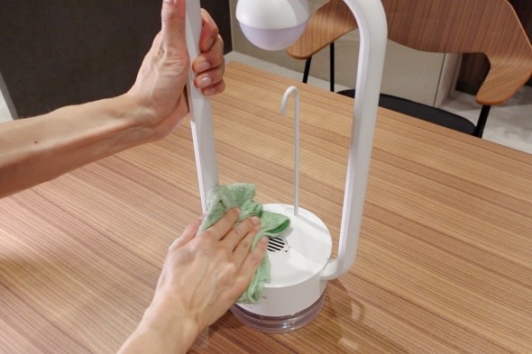 多肉植物を飾るテーブルランプ "TANIQUE"