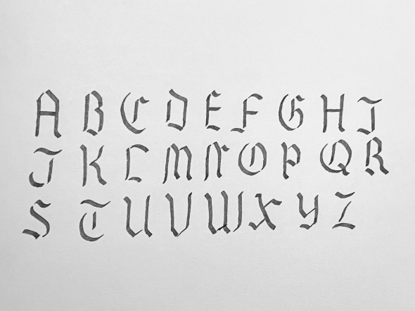 A〜Zまでを大文字で書いてみた