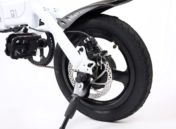 折りたたみ電動自転車：タイヤの太さや自転車本体の重さをチェック
