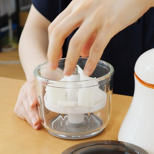 サンコー・電動おろし器