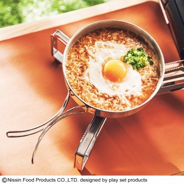 宝島社「日清食品 チキンラーメン公認 ひよこちゃん キャンプクッカー」