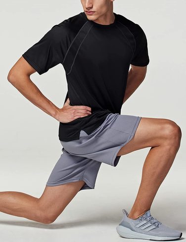 メンズトレーニングウエア:Tシャツか、ノースリーブか、タイプをチェック