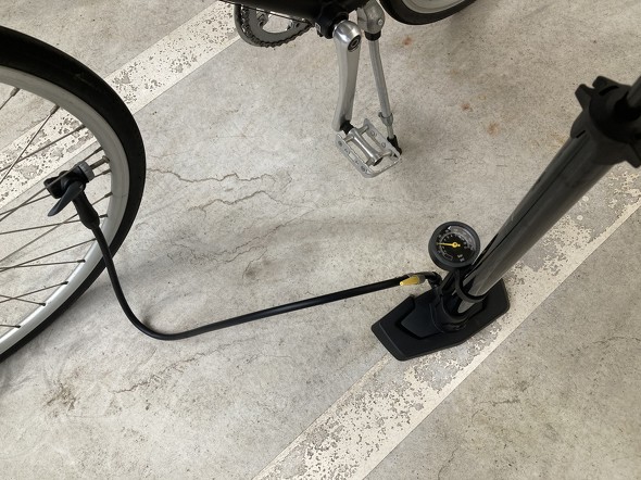 自転車用空気入れ