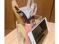 無印良品の「スマホスタンド付き小物入れ」で仕事も日常生活も便利に！　「アクリルスマホ小物スタンド」があらゆるシーンで活躍