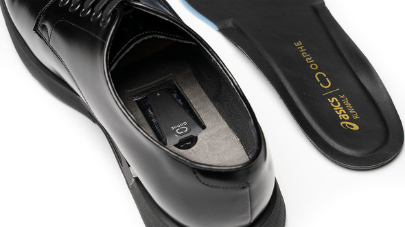 「ORPHE CORE 3.0」を内蔵できる専用の収納スペースを設けたミッドソール