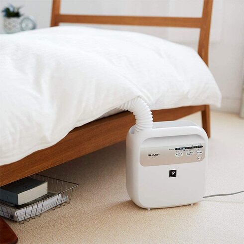 シャープ「プラズマクラスター塔載 ふとん乾燥機 UD-CF1-W」