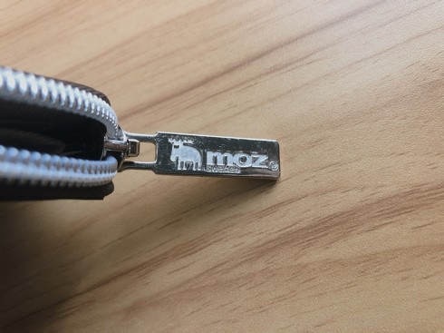 宝島社「moz 整理上手な牛革コンパクト財布」