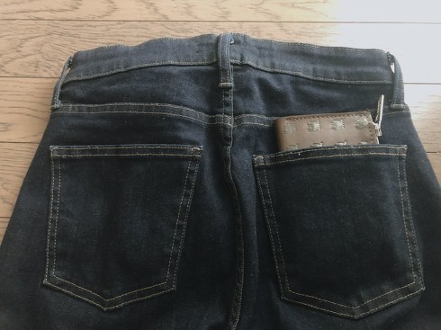 宝島社「moz 整理上手な牛革コンパクト財布」