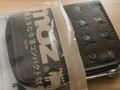 【宝島社の付録】2000円以内で買えるmoz「牛革コンパクト財布 ダークブラウン」はシックでコンパクト！　ジーンズのポケットにすっぽりだった！