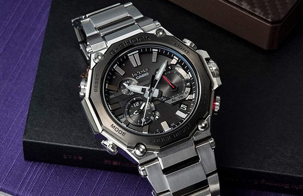 メタルな「G-SHOCK電波ソーラー」