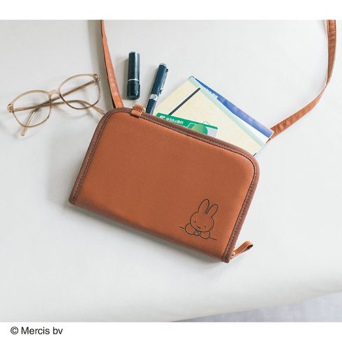 宝島社「miffy カードがたっぷり入るお財布ポーチBOOK」付録