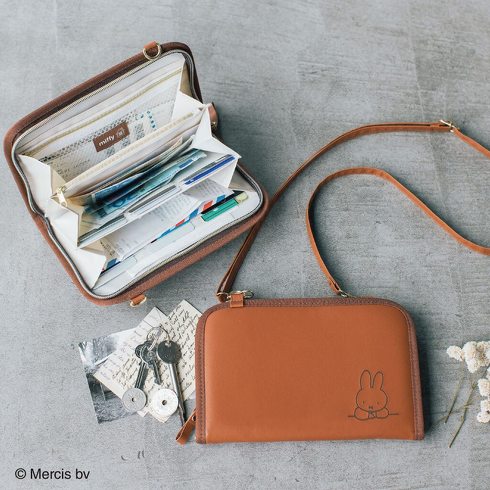 宝島社「miffy カードがたっぷり入るお財布ポーチBOOK」付録