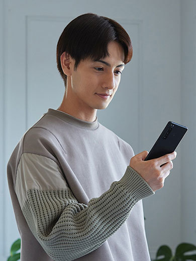 コンパクトなボディにフラグシップモデル相当のスペックを備えた「Xperia 5 IV」