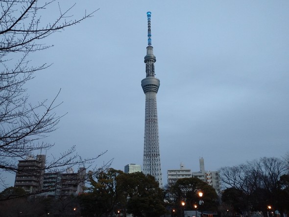 スカイツリーを後にして、千束とたきなが釣り堀を楽しんだ隅田公園へ向かう