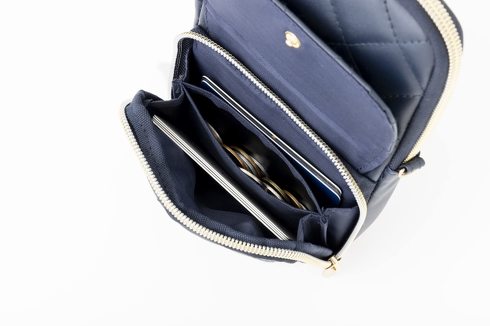 宝島社「CLATHAS スマホポーチBOOK」
