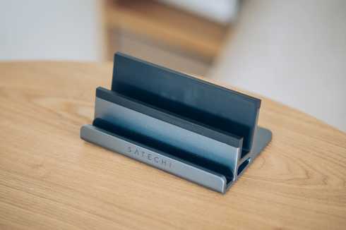 Satechi「Dual Vertical Stand」