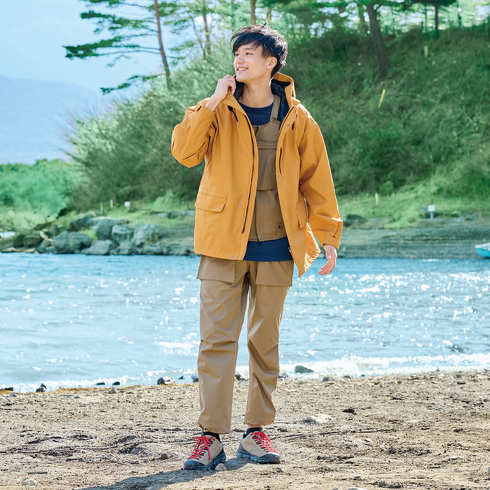 キャンプ向けアウトドアジャケット