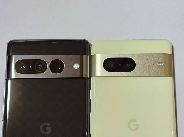 Pixel 7 Pro(左)は3眼、Pixel 7は2眼構成