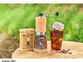 【付録】スヌーピーの「コーヒーテーブル」と「コーヒーミル」が登場 アウトドア・仕事中にも使える 一緒に使いたい「スヌーピー付録グッズ」も紹介