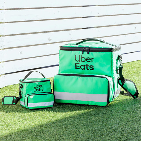 宝島社「Uber Eats 配達用バッグ型 2WAY ポーチ BOOK」