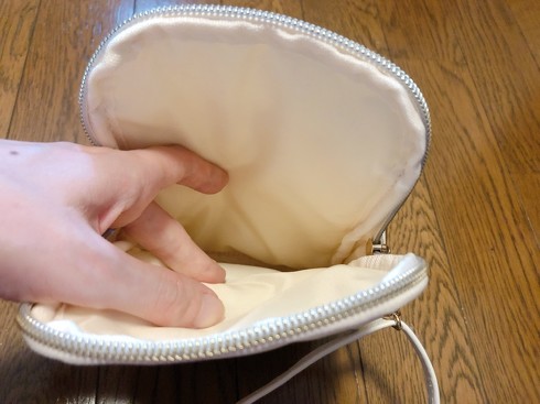 宝島社「CLATHAS スマホポーチBOOK IVORY」