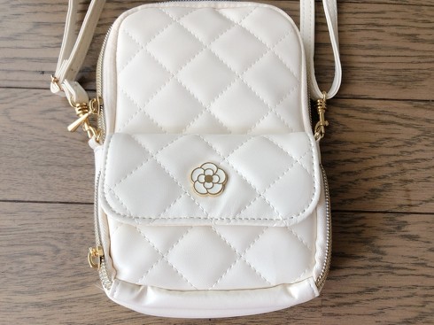 宝島社「CLATHAS スマホポーチBOOK IVORY」