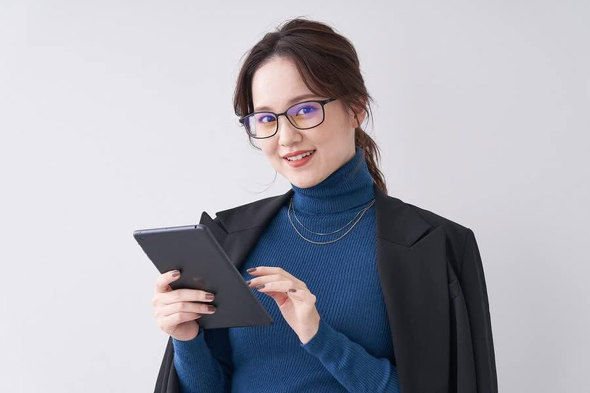 今売れている「ブルーライトカット眼鏡」おすすめ3選＆ランキング　目の疲れを和らげる！　パソコン・スマホの長時間利用にピッタリ【2023年最新版】
