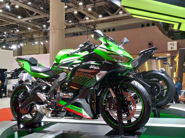 250ccフルカウルスポーツバイク