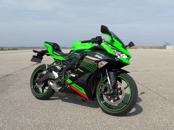 250ccフルカウルスポーツバイク