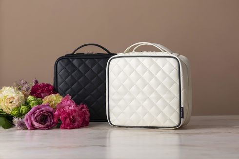 宝島社「nanakoななこがさらに本気で作った leur charme COSME POUCH BOOK」