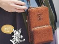 【付録】人気絵本「猫のダヤン」のスマホショルダーが登場 大人かわいいレザー調バッグ 生誕40周年記念グッズ